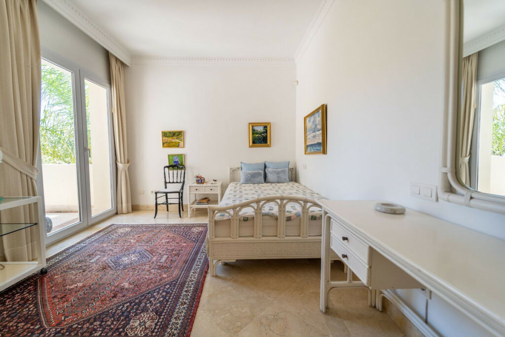 Middle Floor Apartment Nueva Andalucía Málaga - image 45