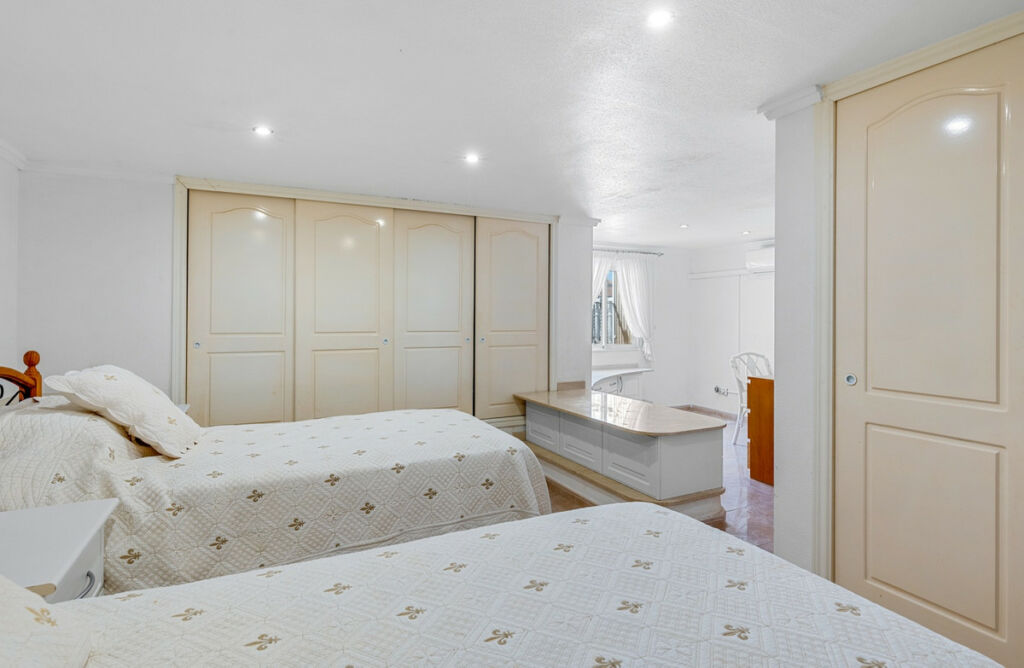 Detached Villa Ciudad Quesada Alicante - image 45