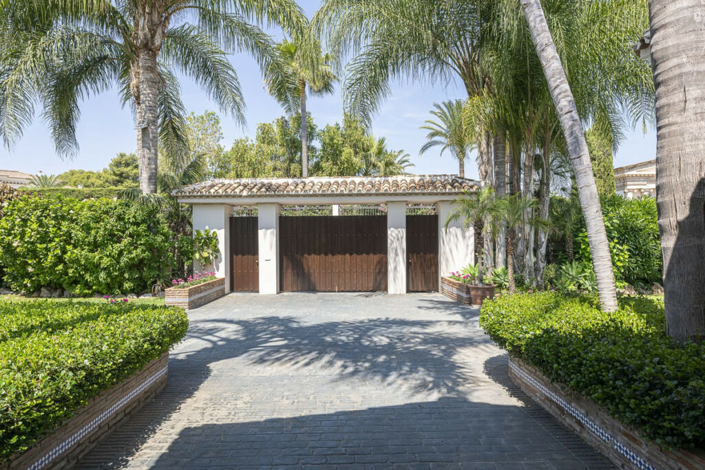 Detached Villa Guadalmina Alta Málaga - image 45