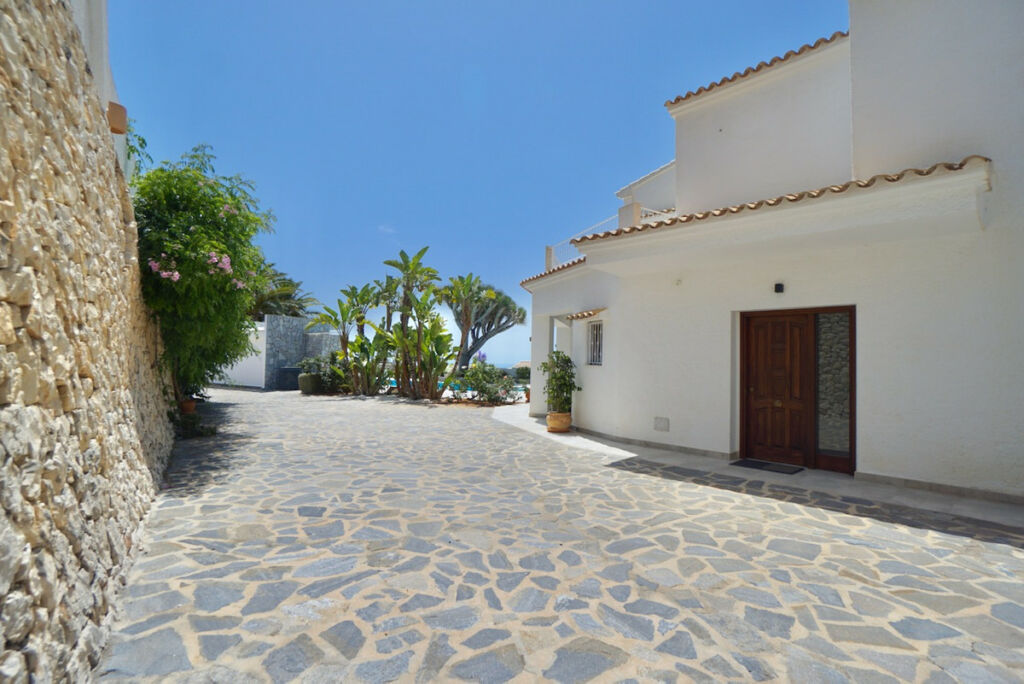 Detached Villa Montemar Alicante - image 45