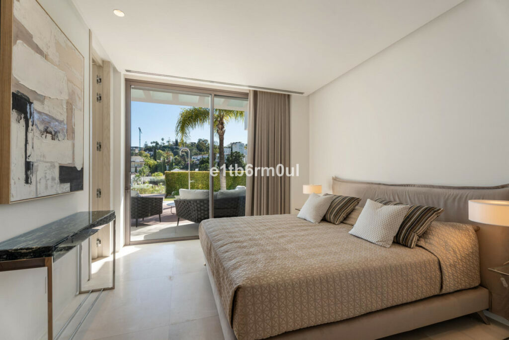 Detached Villa La Quinta Málaga - image 45