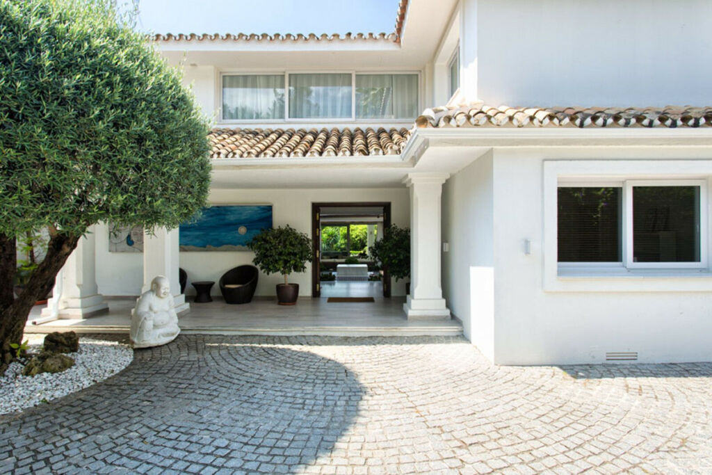 Detached Villa Nagüeles Málaga - image 45