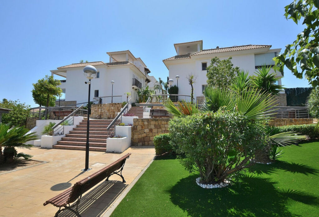 Penthouse Torrequebrada Málaga - image 46