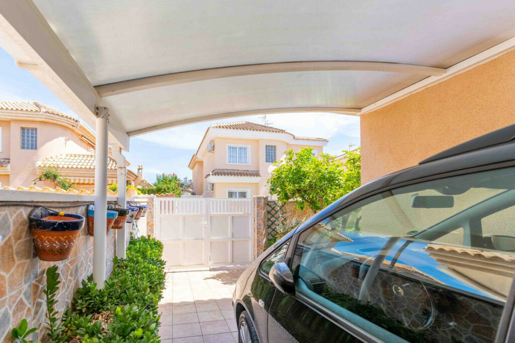Detached Villa Punta Prima Alicante - image 46