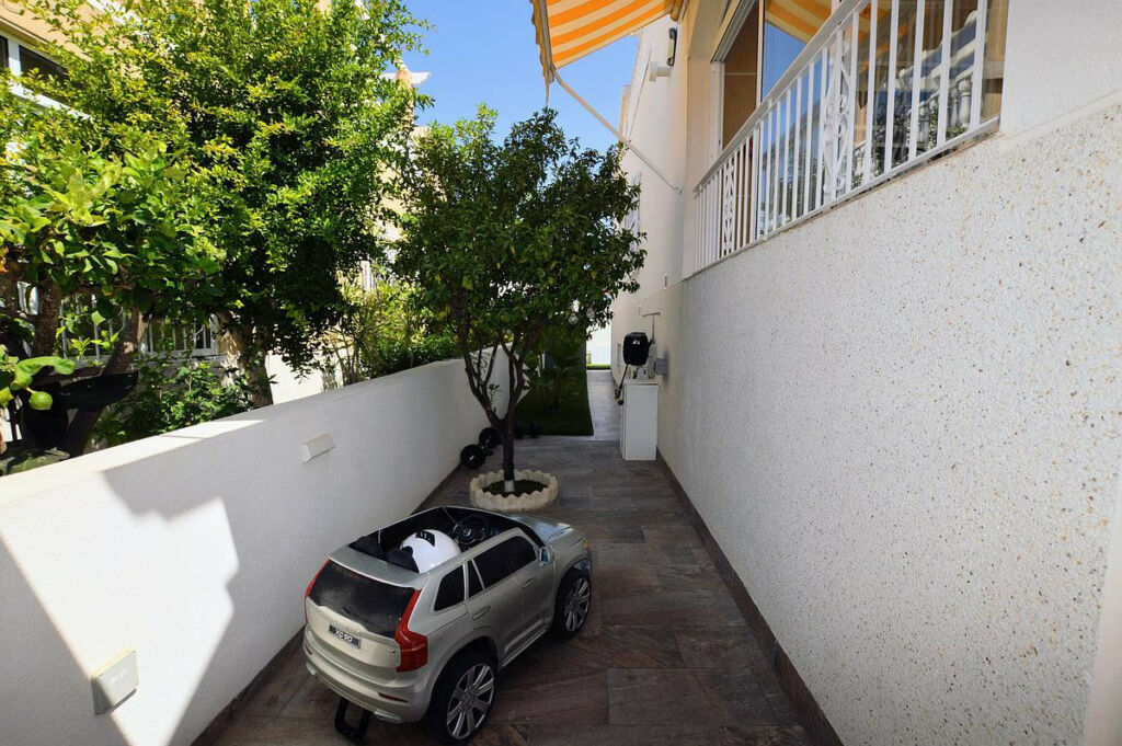 Detached Villa Los Altos Alicante - image 46