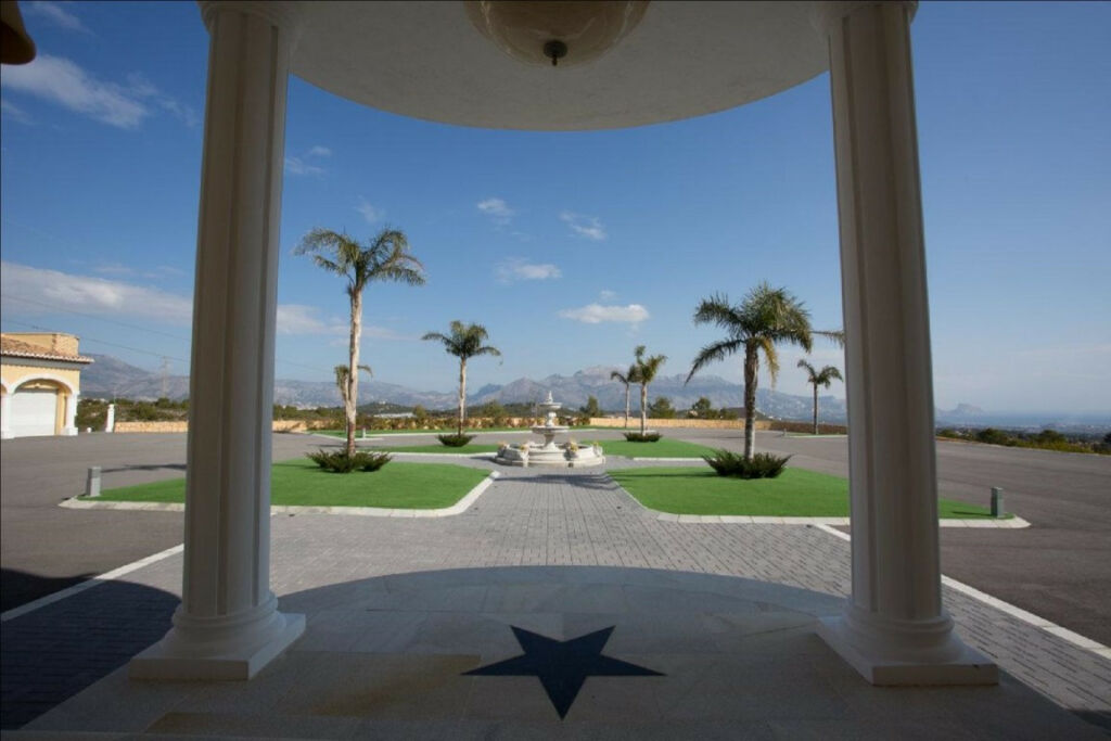 Detached Villa La Nucia Alicante - image 44
