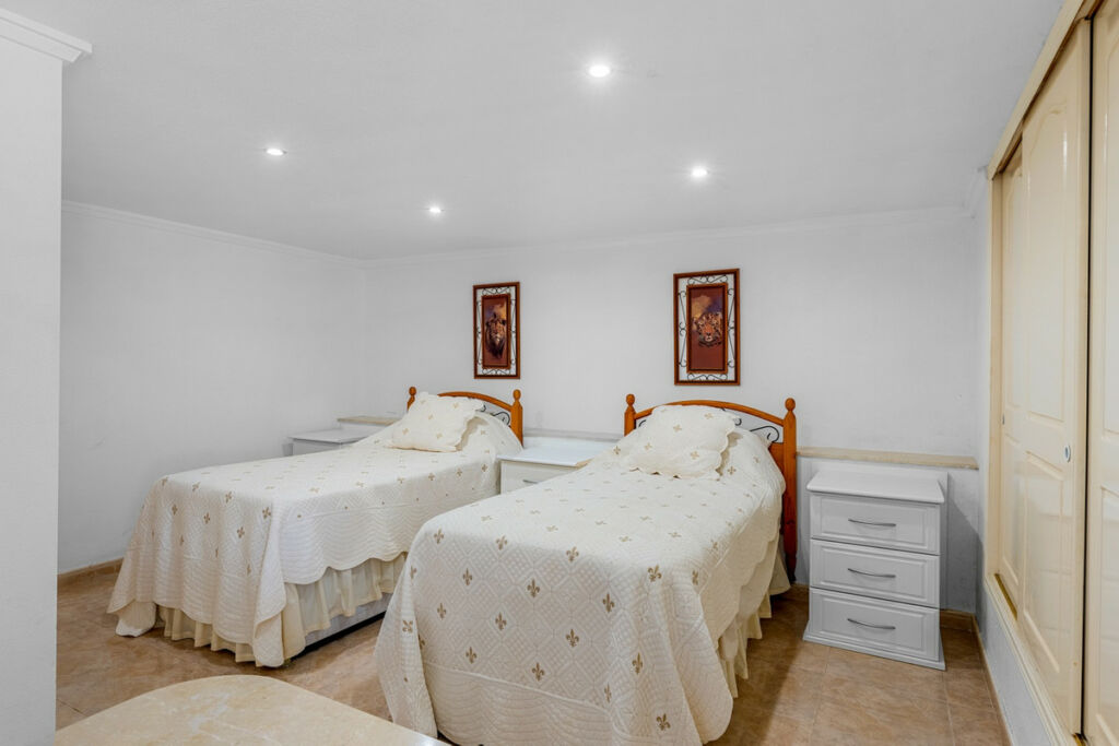 Detached Villa Ciudad Quesada Alicante - image 46