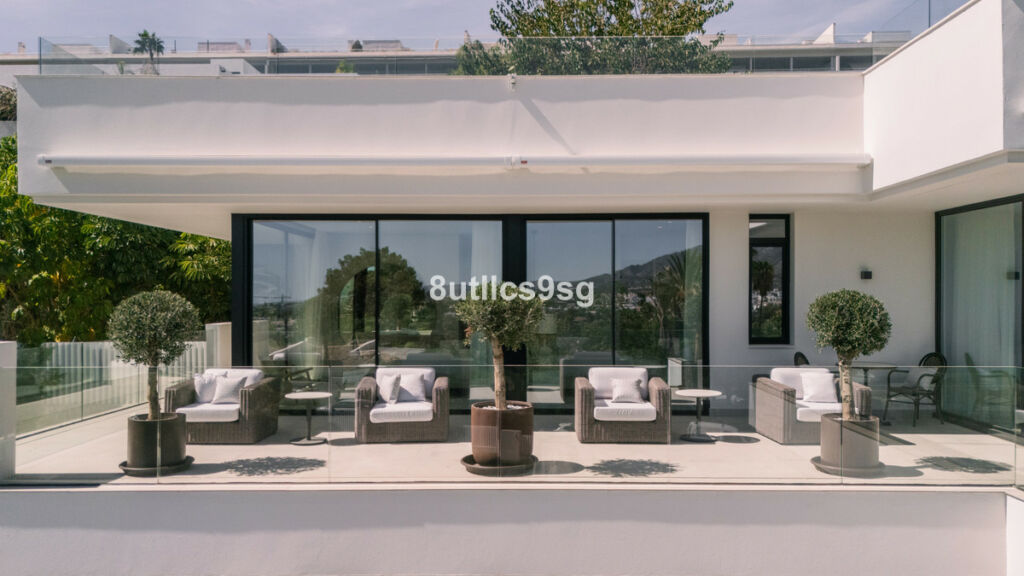 Detached Villa Nueva Andalucía Málaga - image 47