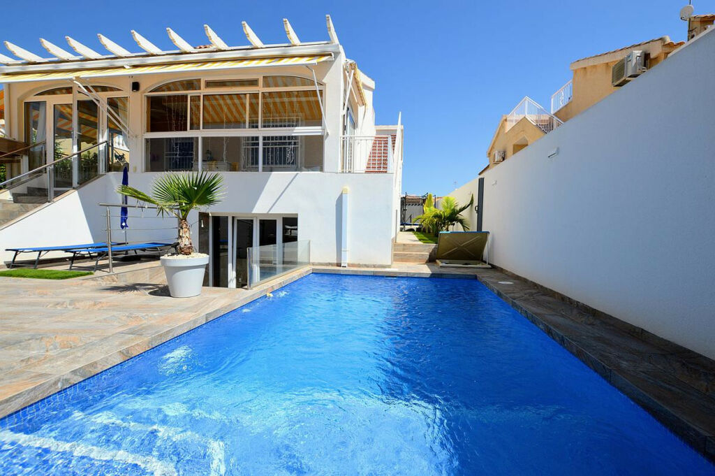 Detached Villa Los Altos Alicante - image 47