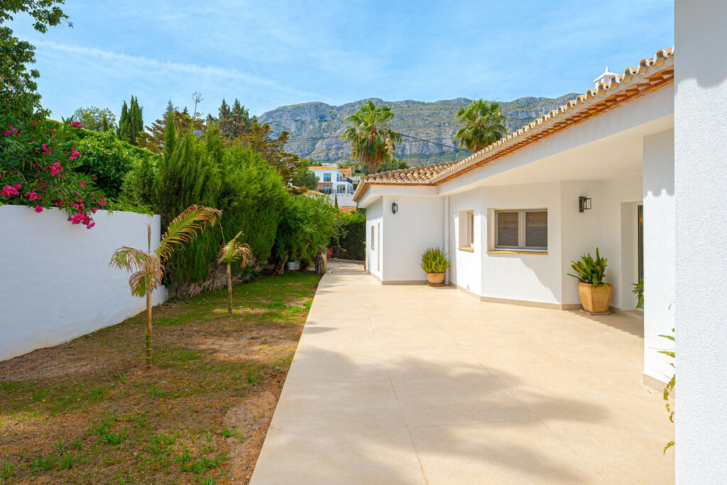 Detached Villa Denia Alicante - image 47