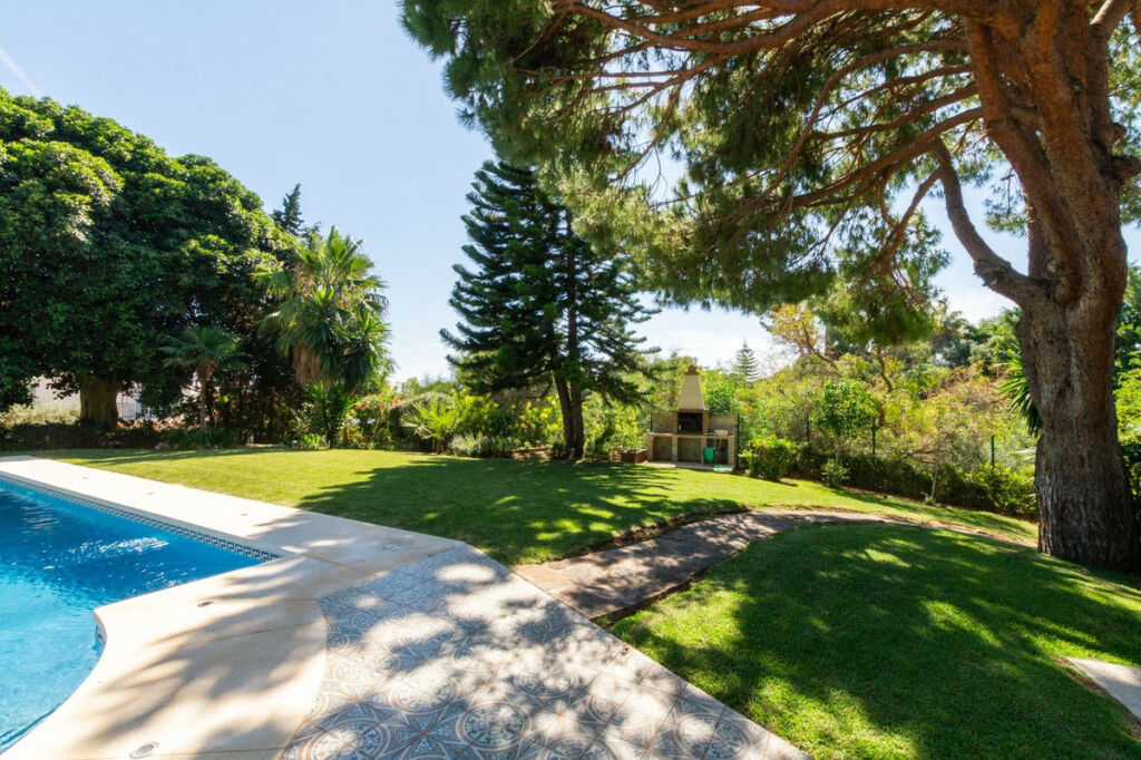 Detached Villa Hacienda Las Chapas Málaga - image 47