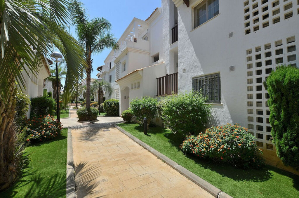 Penthouse Torrequebrada Málaga - image 47