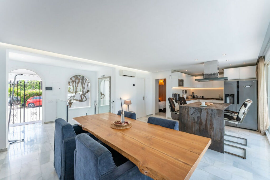 Detached Villa Calahonda Málaga - image 48