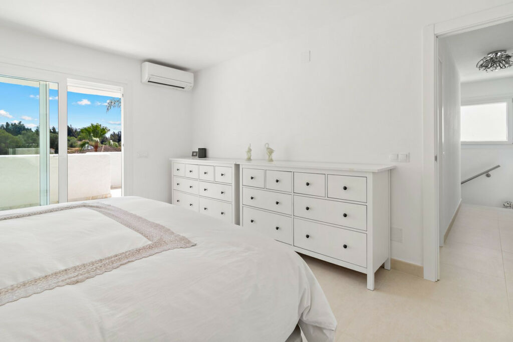 Townhouse Nueva Andalucía Málaga - image 48