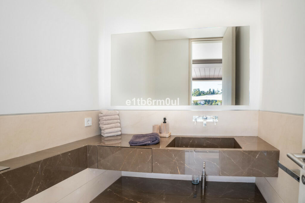 Detached Villa La Quinta Málaga - image 48