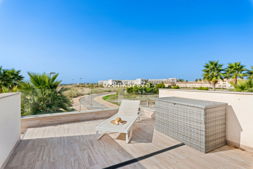 Detached Villa Lomas de Cabo Roig Alicante - image 48