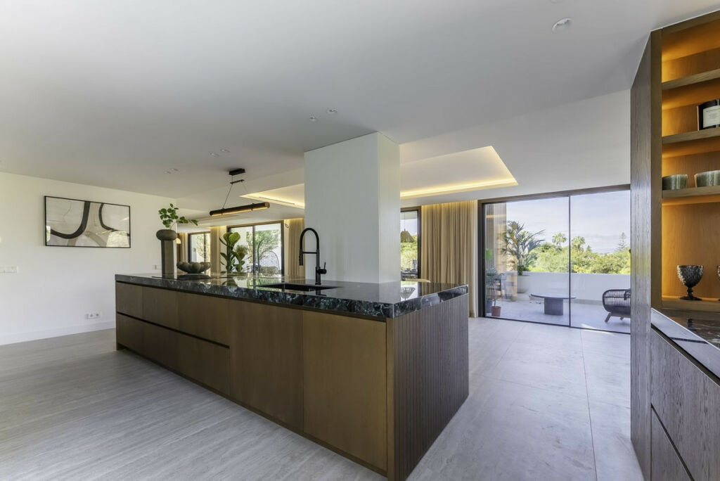 Detached Villa El Rosario Málaga - image 5