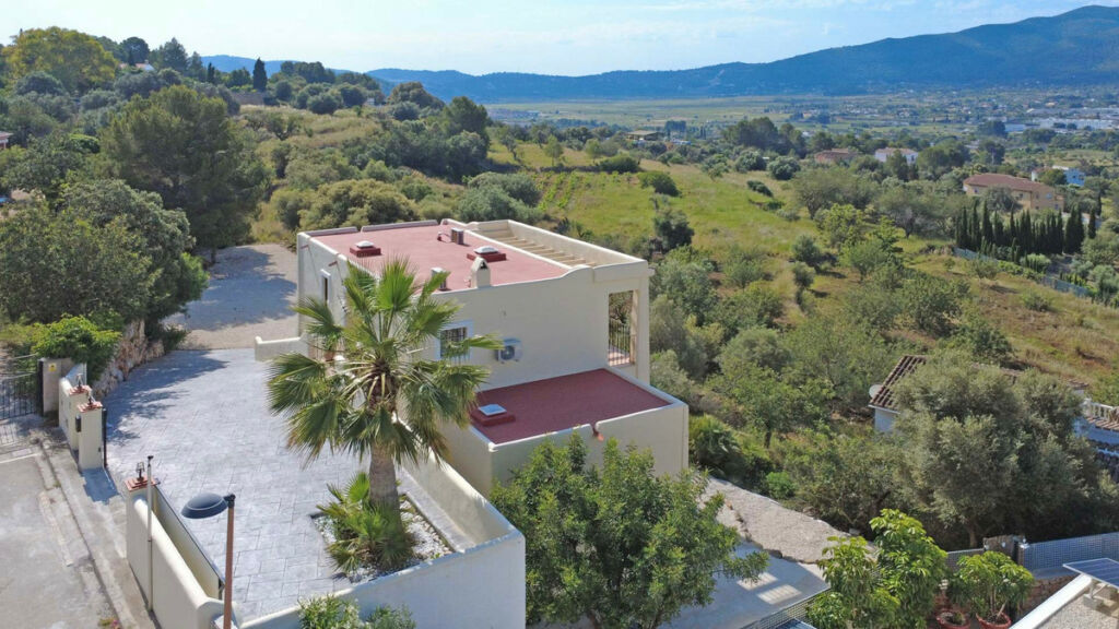 Detached Villa Jalon Alicante - image 5