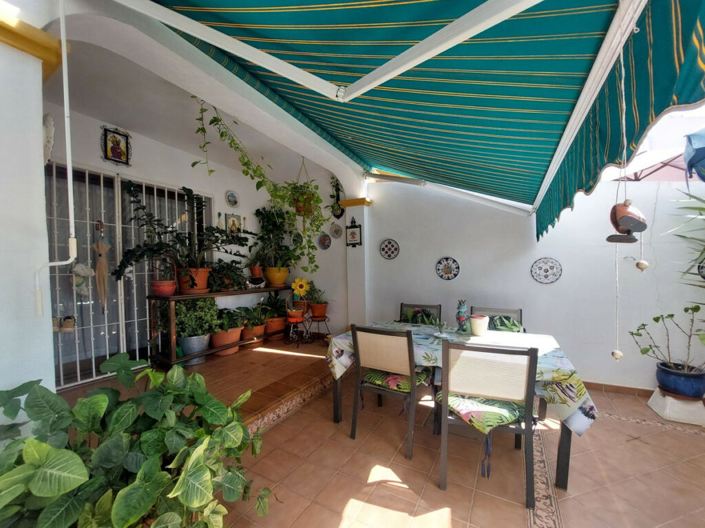 Townhouse Las Lagunas Málaga - image 5
