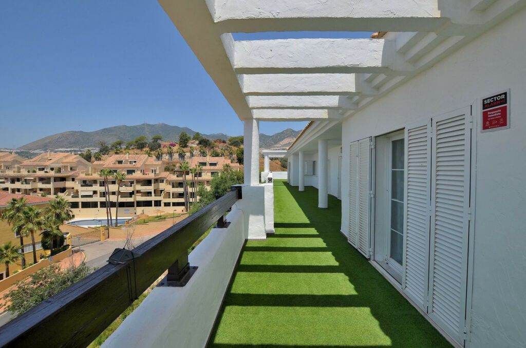 Penthouse Torrequebrada Málaga - image 6
