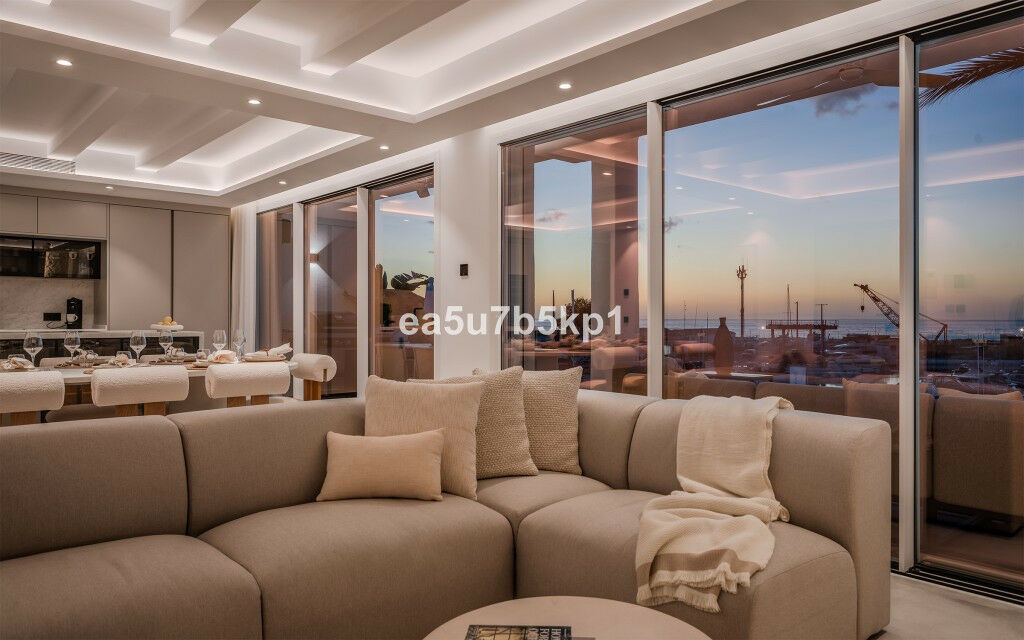 Penthouse Puerto Banús Málaga - image 5