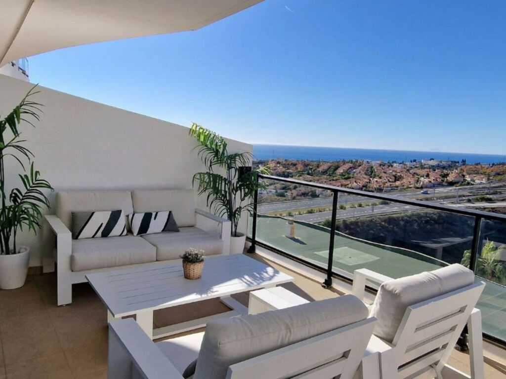 Middle Floor Apartment Riviera del Sol Málaga - image 5