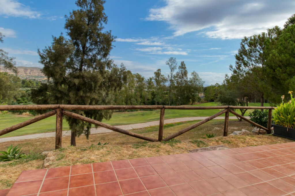 Semi-Detached House Lauro Golf Málaga - image 5