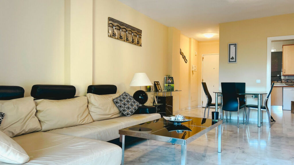 Middle Floor Apartment Reserva de Marbella Málaga - image 5