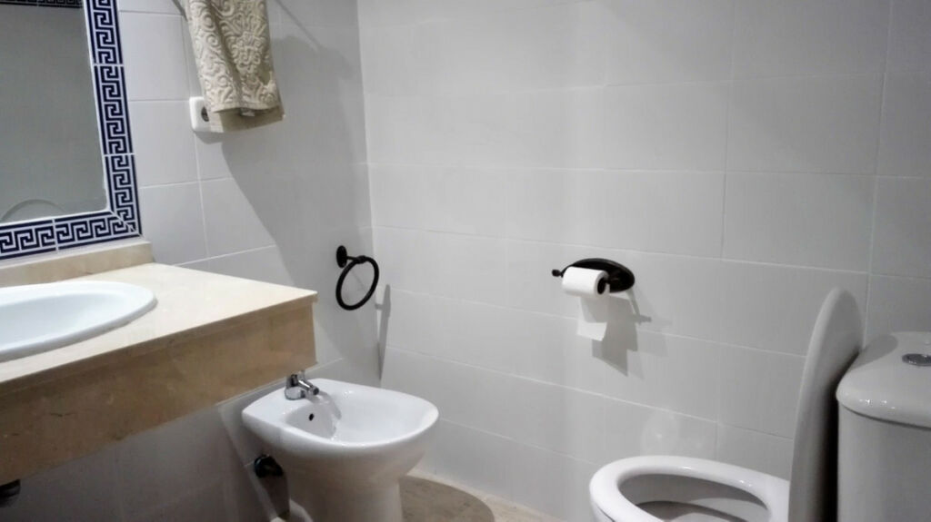 Middle Floor Apartment San Pedro de Alcántara Málaga - image 5