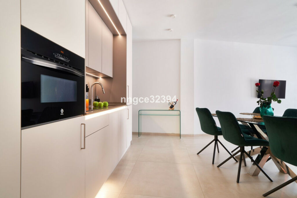 Middle Floor Apartment Marbella Málaga - image 6