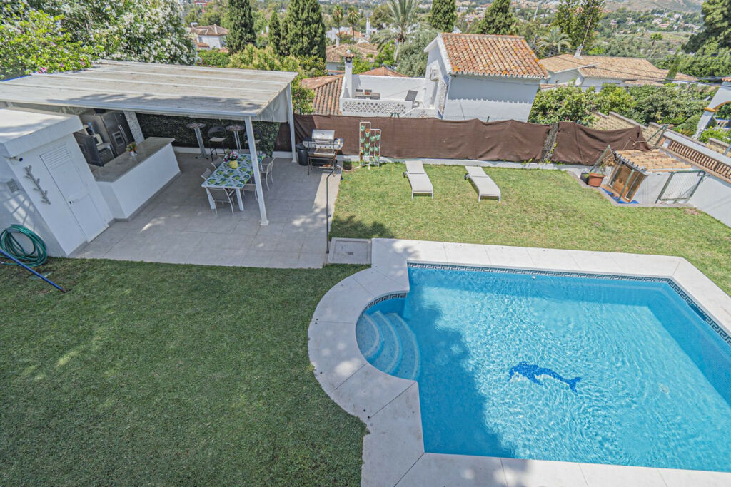 Detached Villa San Pedro de Alcántara Málaga - image 5