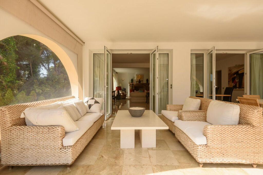 Detached Villa Los Monteros Málaga - image 5