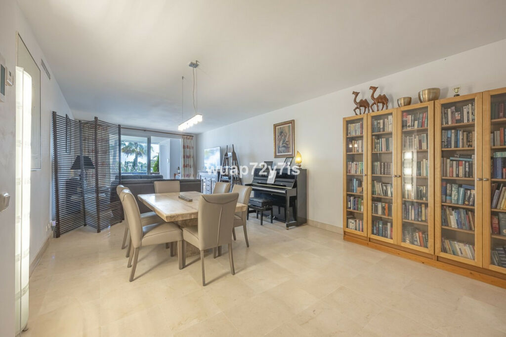 Ground Floor Apartment Nueva Andalucía Málaga - image 6