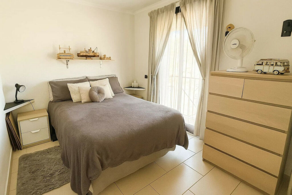 Top Floor Apartment La Duquesa Málaga - image 5