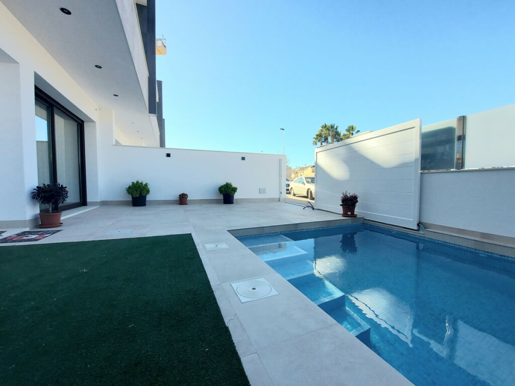 Detached Villa San Pedro del Pinatar Murcia - image 5