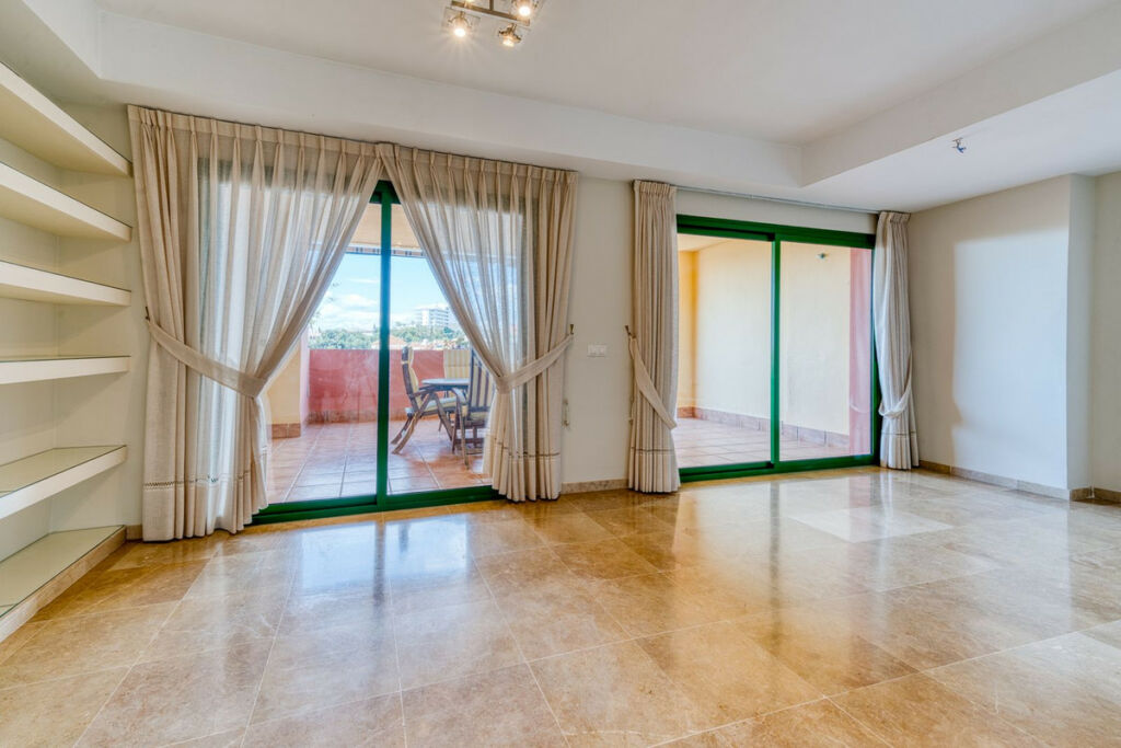 Penthouse Torreblanca Málaga - image 5