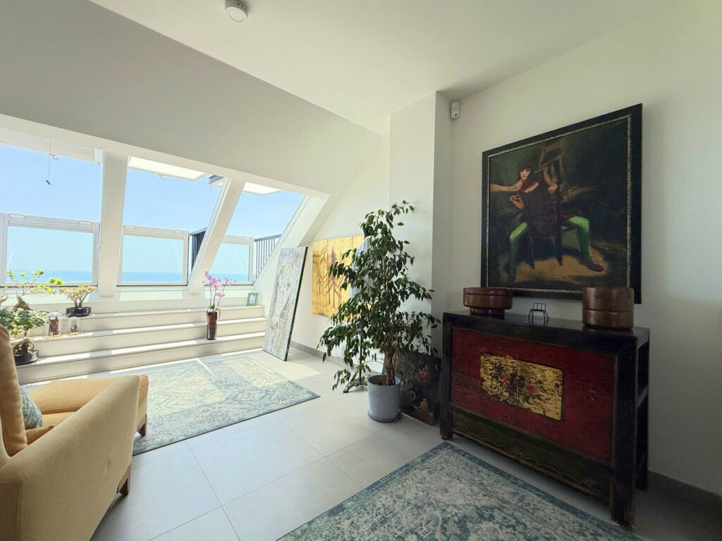 Penthouse La Duquesa Málaga - image 5