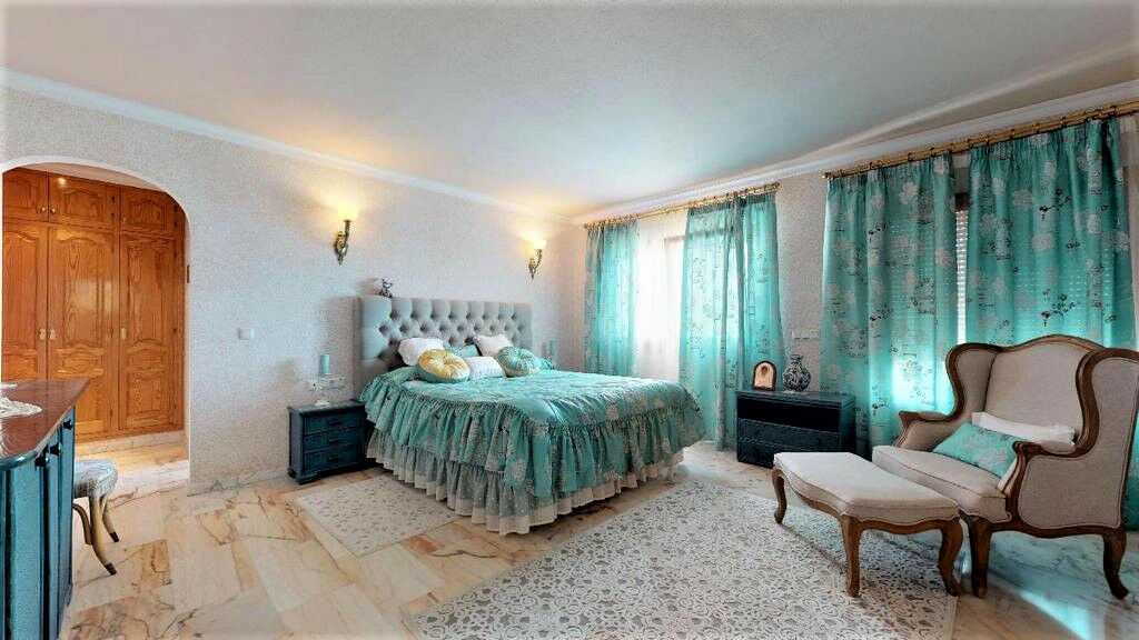 Detached Villa Calpe Alicante - image 5