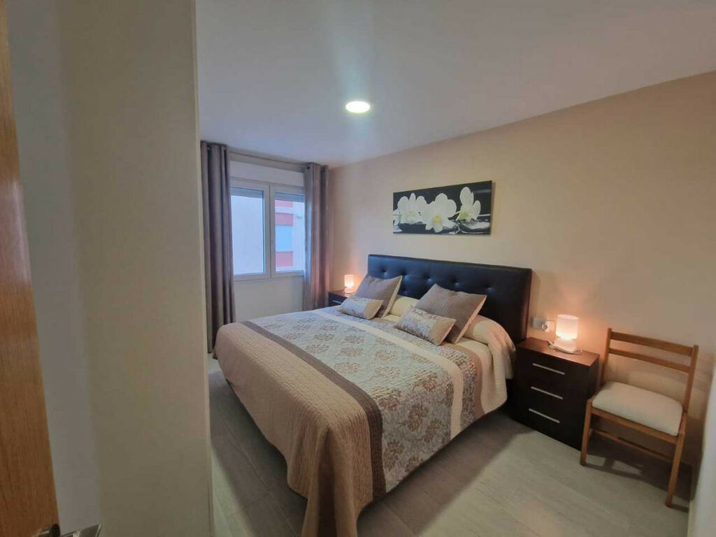 Middle Floor Apartment Torrevieja Alicante - image 5
