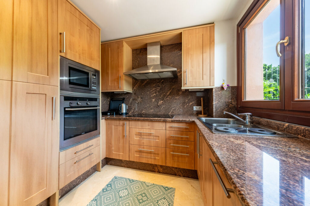 Ground Floor Apartment Estepona Málaga - image 10