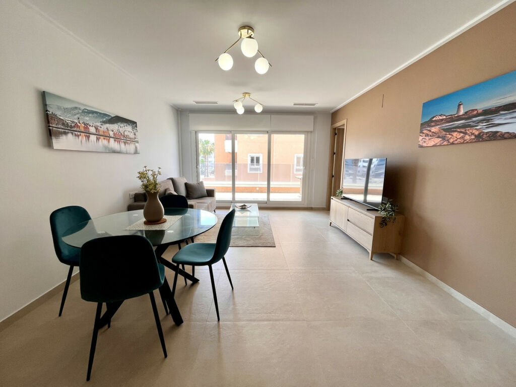 Middle Floor Apartment Guardamar del Segura Alicante - image 5