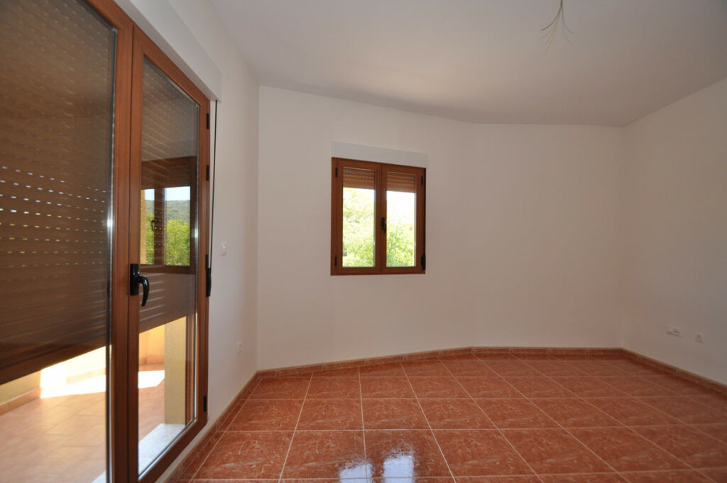 Townhouse Pinoso Alicante - image 5
