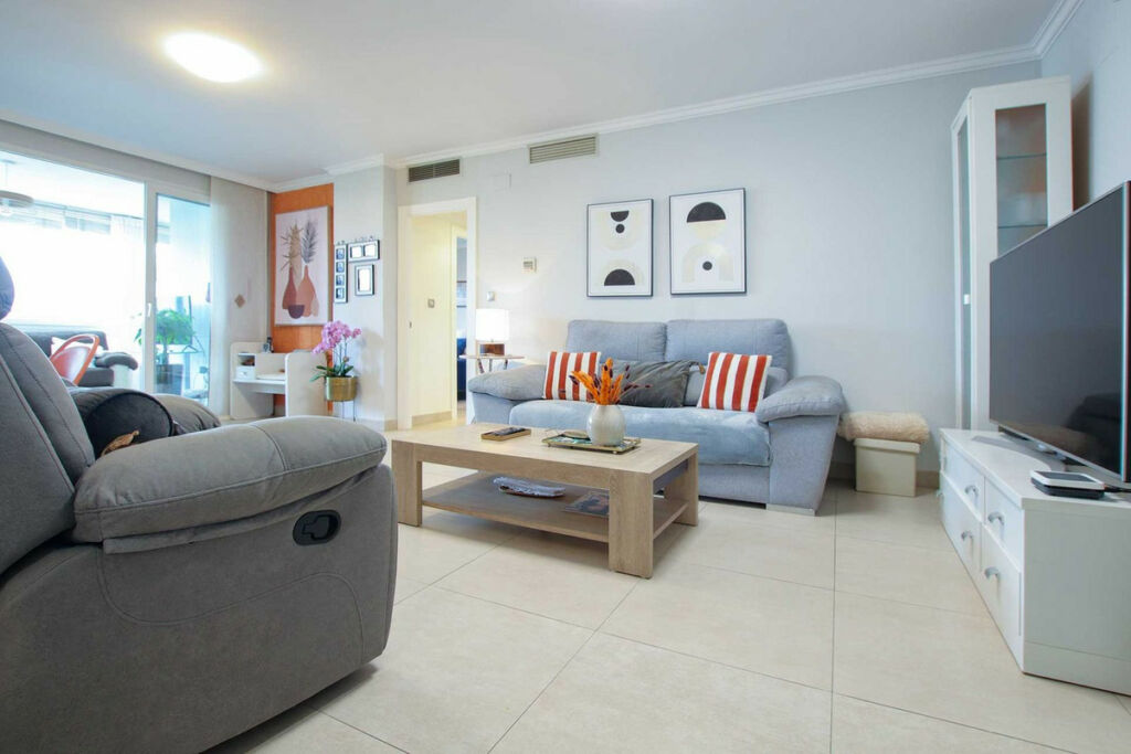 Ground Floor Apartment Las Chapas Málaga - image 5