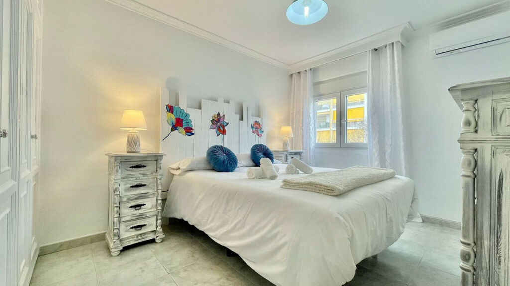 Middle Floor Apartment San Pedro de Alcántara Málaga - image 4