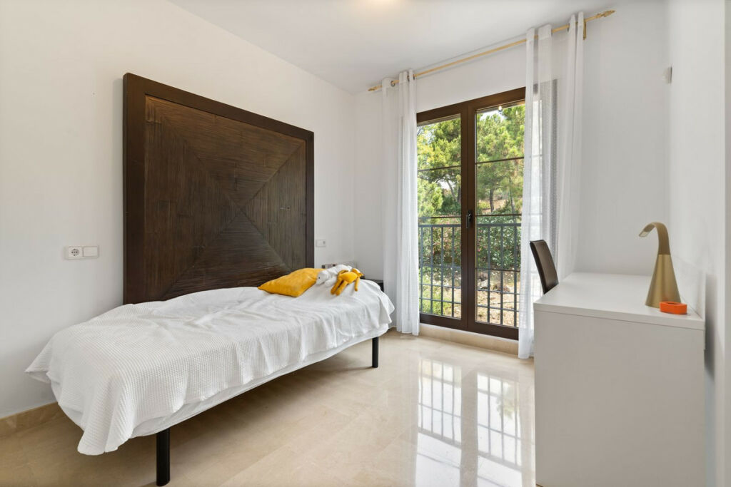 Penthouse Los Arqueros Málaga - image 5