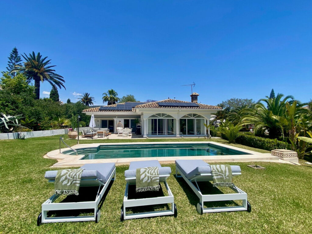 Detached Villa Marbella Málaga - image 5