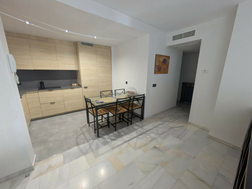 Middle Floor Apartment Torrequebrada Málaga - image 5
