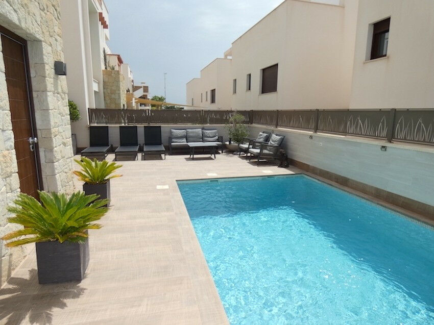 Detached Villa Ciudad Quesada Alicante - image 5
