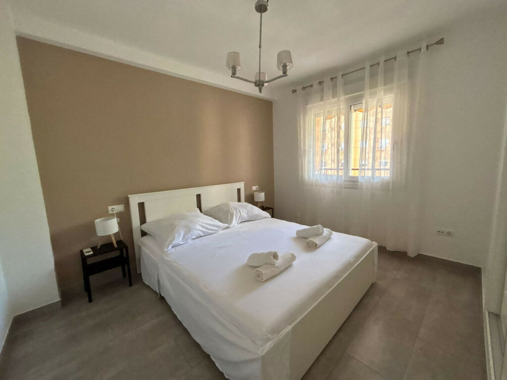 Middle Floor Apartment Fuengirola Málaga - image 5