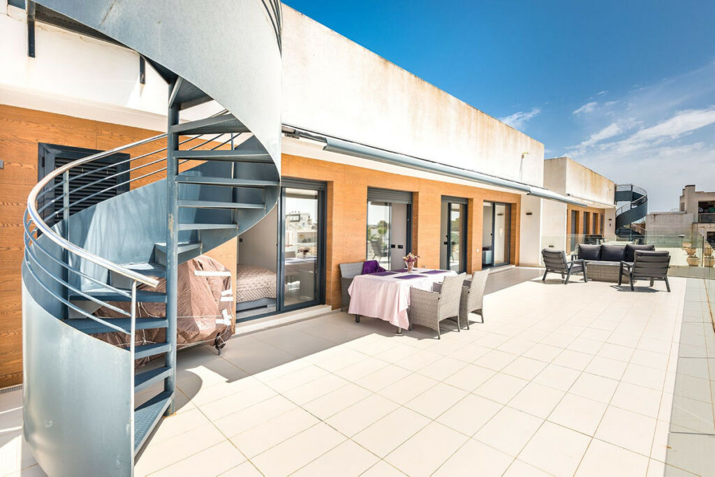 Penthouse Villamartin Alicante - image 5